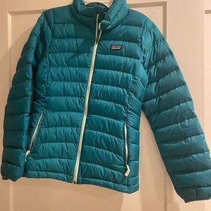 Like new PATAGONIA turquoise puffer jacket
